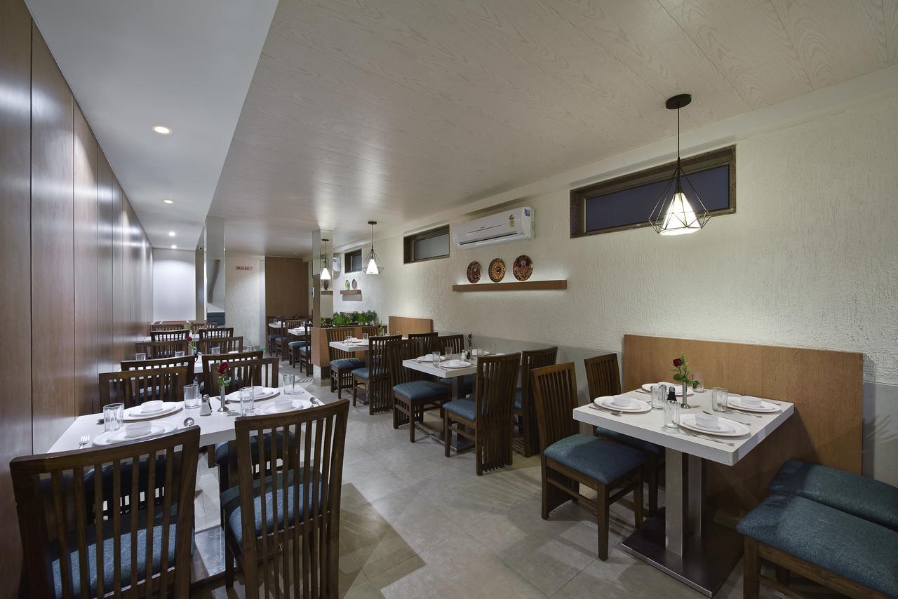 The Eastern Hotel Ankleshwar Bagian luar foto