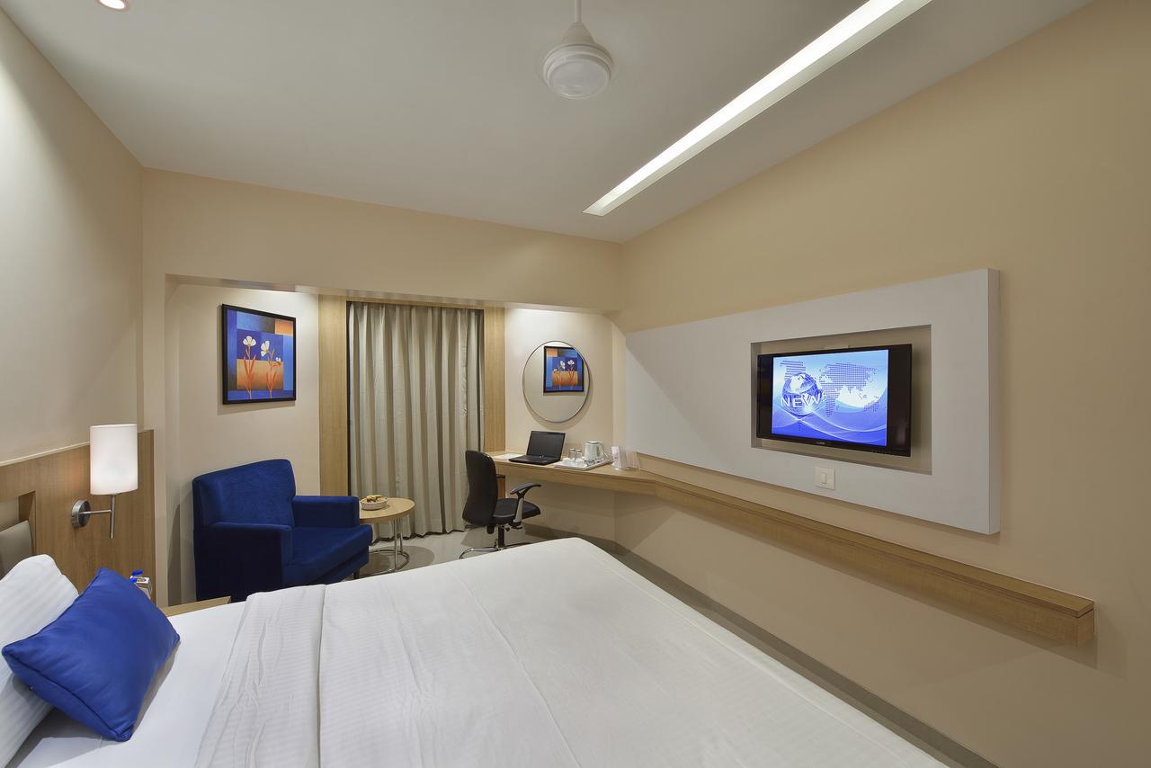 The Eastern Hotel Ankleshwar Bagian luar foto